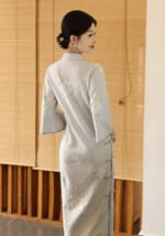 Elegant White Cheongsam Floral Embroidery Qipao