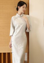 Elegant White Cheongsam Floral Embroidery Qipao