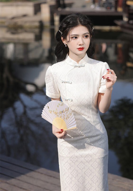 2024-lace-medium-long-cheongsam