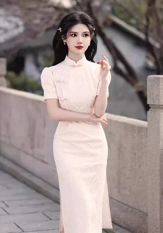 2024-lace-medium-long-cheongsam