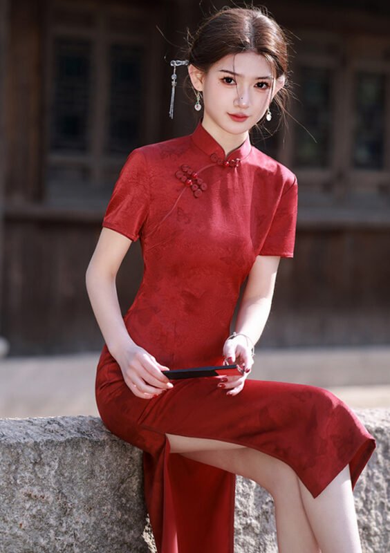 2025 Red Jacquard Dark Pattern Cheongsam Wedding Dress