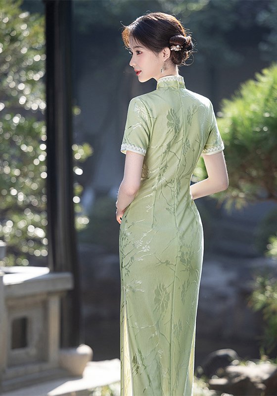 Light Green Floral Embroidery Modern Elegance​​ Cheongsam