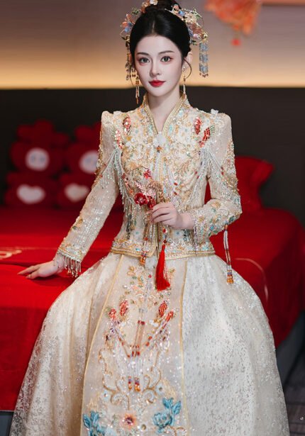 Champagne Qun Kwa Wedding Dresses With Floral Embroidery