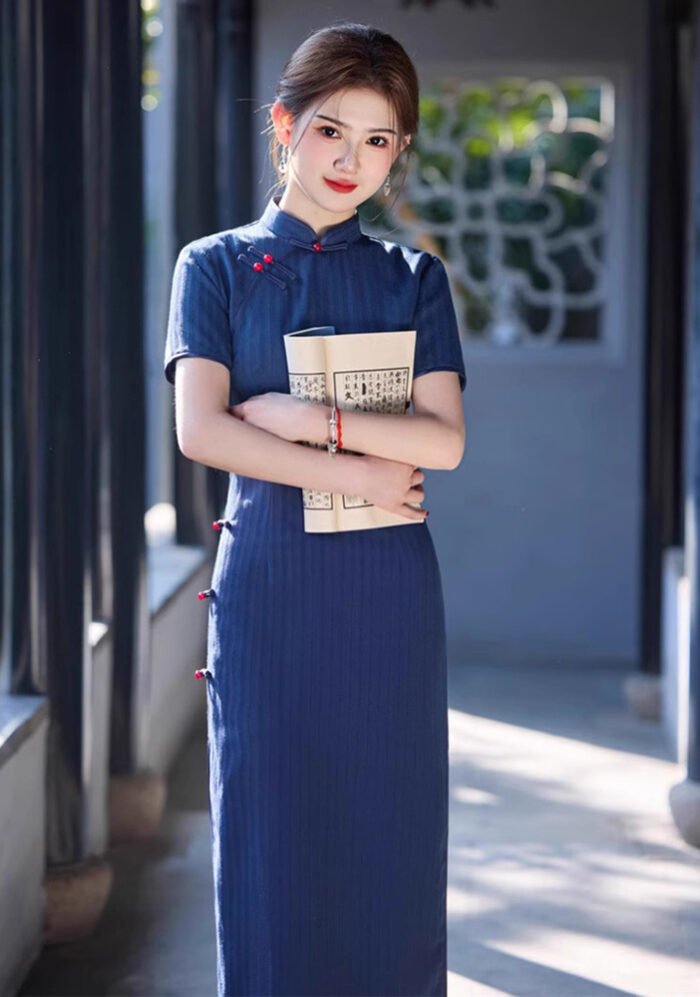 Classic Navy Blue Qipao Exquisite Traditional Chinese Dress