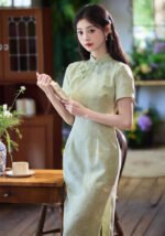 Elegant Pink Cheongsam Traditional Embroidery Chinese Dress​
