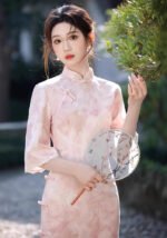 Elegant Pink Chinese Cheongsam Delicate Patterns
