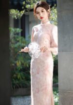 Elegant Pink Chinese Cheongsam Delicate Patterns