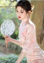 Elegant Pink Chinese Cheongsam Delicate Patterns