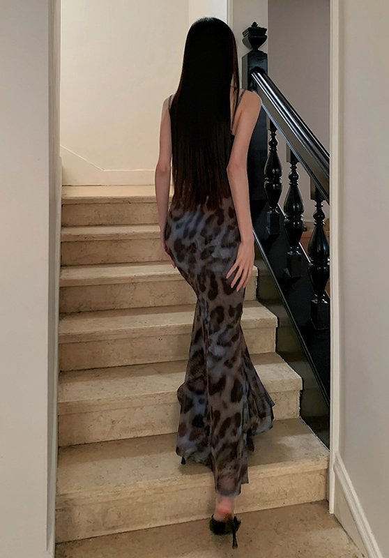 Exquisite Satin Leopard Print Mermaid Dress with Corset-Style Bodice