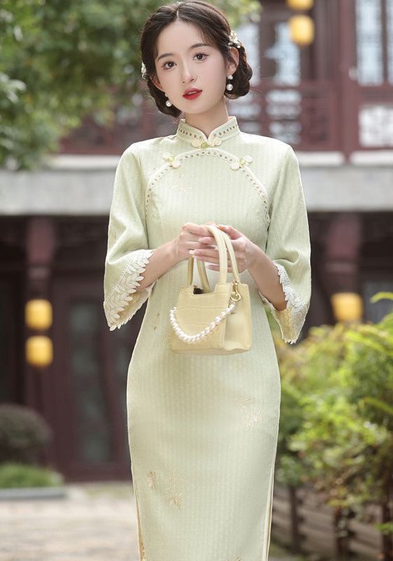 Fresh and Delicate Chinese Style New Design Qipao