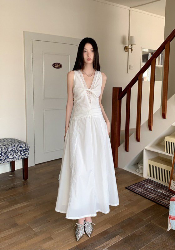 Luminaire Serene Elegance White V-Neck A-Line Maxi Dress