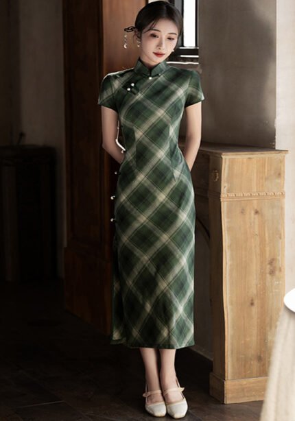 Vintage-Inspired Green Plaid Cheongsam Dress