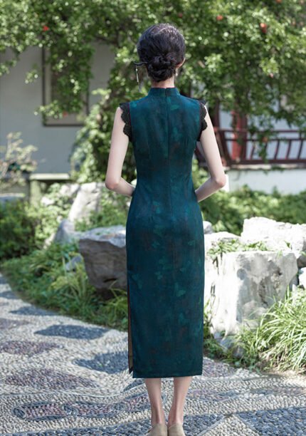 Cheongsam Exquisite Embroidery Elegant Dress