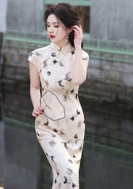 Elegant Chinese Ink-Wash Floral Cheongsam Dress