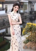Elegant Chinese Ink-Wash Floral Cheongsam Dress