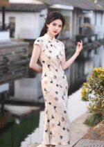 Elegant Chinese Ink-Wash Floral Cheongsam Dress