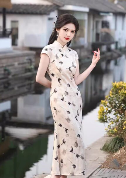 Elegant Chinese Ink-Wash Floral Cheongsam Dress