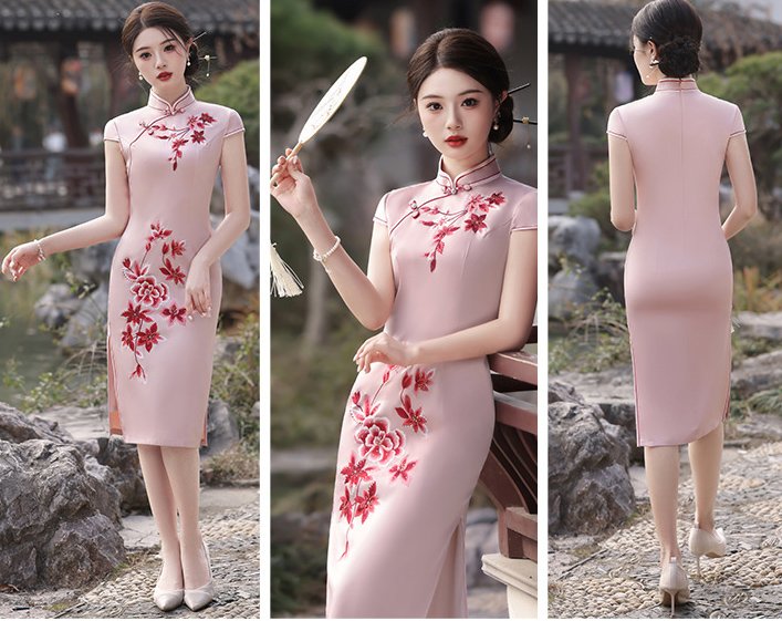 Elegant Pink Cheongsam