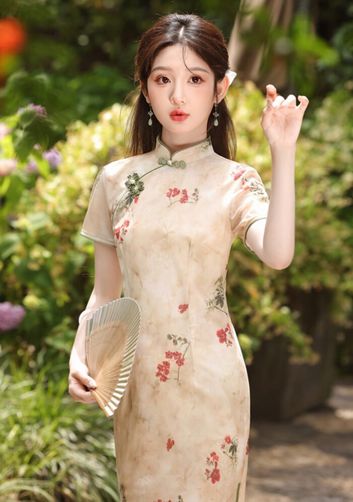 Elegant Traditional Chinese Cheongsam Floral Design Exquisite Buttons