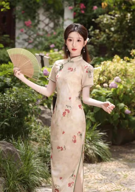 Elegant Traditional Chinese Cheongsam Floral Design Exquisite Buttons