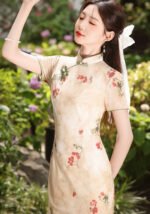 Elegant Traditional Chinese Cheongsam Floral Design Exquisite Buttons