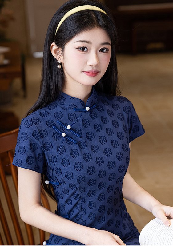 Embossed Pattern 1920s–1940s Style Qipao Dress