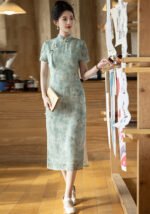 Embroidered Pink Silk Vintage Cheongsam