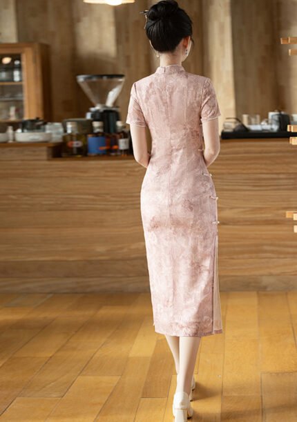 Embroidered Pink Silk Vintage Cheongsam