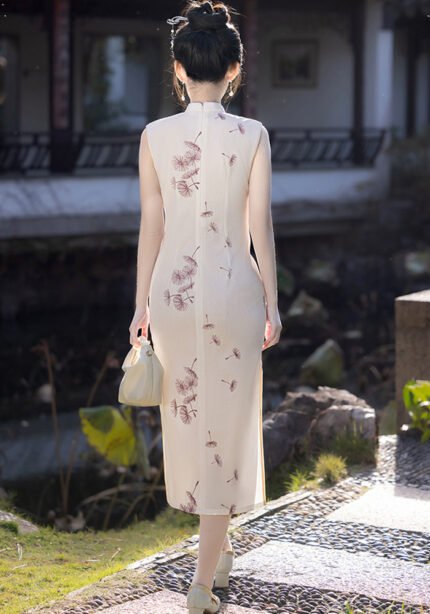 Embroidered Silk Sleeveless Slim-Fit Qipao Dress