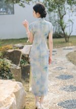 Exquisite Traditional Chinese Floral Grace Cheongsam