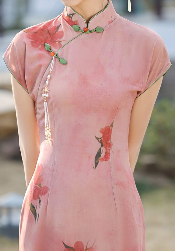Exquisite Traditional Chinese Floral Grace Cheongsam