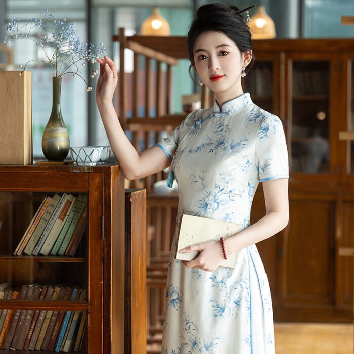 Porcelain Bloom Blue & White Floral Cheongsam
