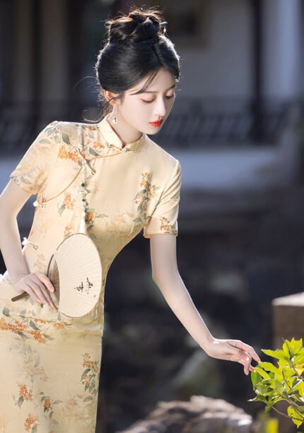 ​​Silk Essence Floral Bloom Timeless Elegance Qipao Dress​