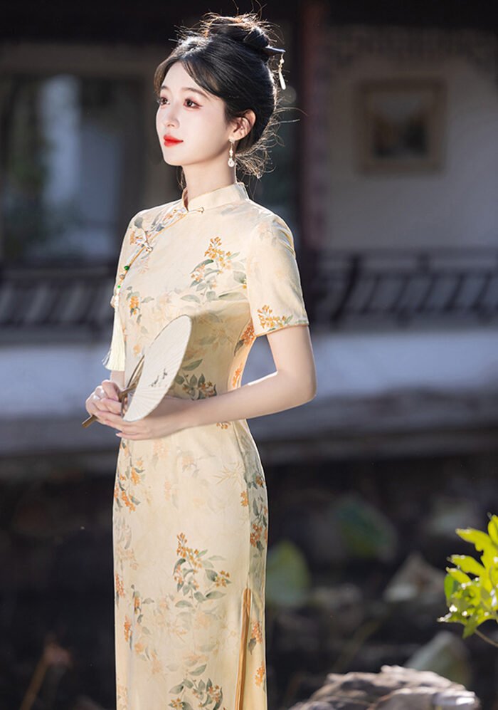 ​​Silk Essence Floral Bloom Timeless Elegance Qipao Dress​