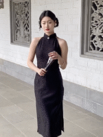 Timeless Black & White Lace Sleeveless Qipao
