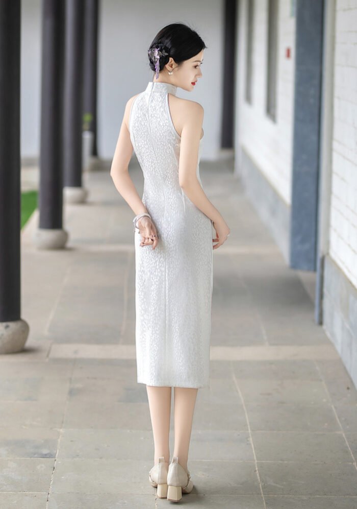 Timeless Black & White Lace Sleeveless Qipao
