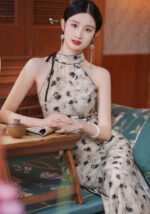 Timeless Oriental High-Neck Floral Cheongsam