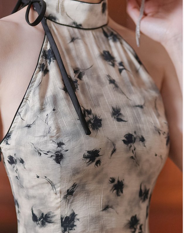 Timeless Oriental High-Neck Floral Cheongsam
