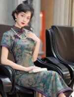 Vintage Floral Print Cheongsam with Purple Trim