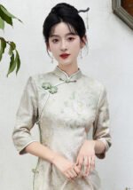 Vintage-Inspired Light Green Floral Qipao Dress