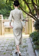 Vintage-Inspired Light Green Floral Qipao Dress