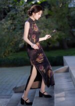 2025 Dark Purple Sleeveless Side Slits Qipao Dresses
