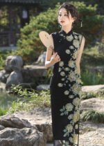 Black Floral Embroidered Cheongsam Traditional Chinese Qipao