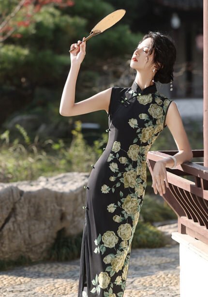 Black Floral Embroidered Cheongsam Traditional Chinese Qipao