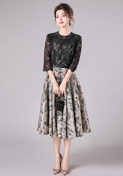 Elegant Chic Lace Top & Floral Print Women's Outfit