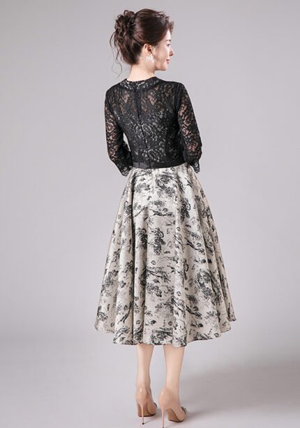 Elegant Chic Lace Top & Floral Print Women's Outfit
