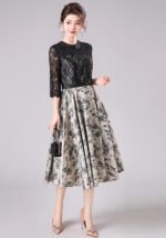Elegant Chic Lace Top & Floral Print Women's Outfit