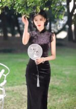 Elegant Vintage Silk Velvet Cheongsam Timeless Oriental Charm