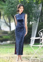 Elegant Vintage Silk Velvet Cheongsam Timeless Oriental Charm