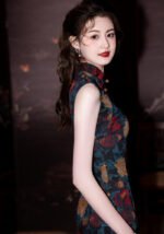 Sleeveless Cheongsam Traditional Chinese Dress